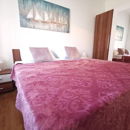 Apartments Mila Kastela Bilik gambar