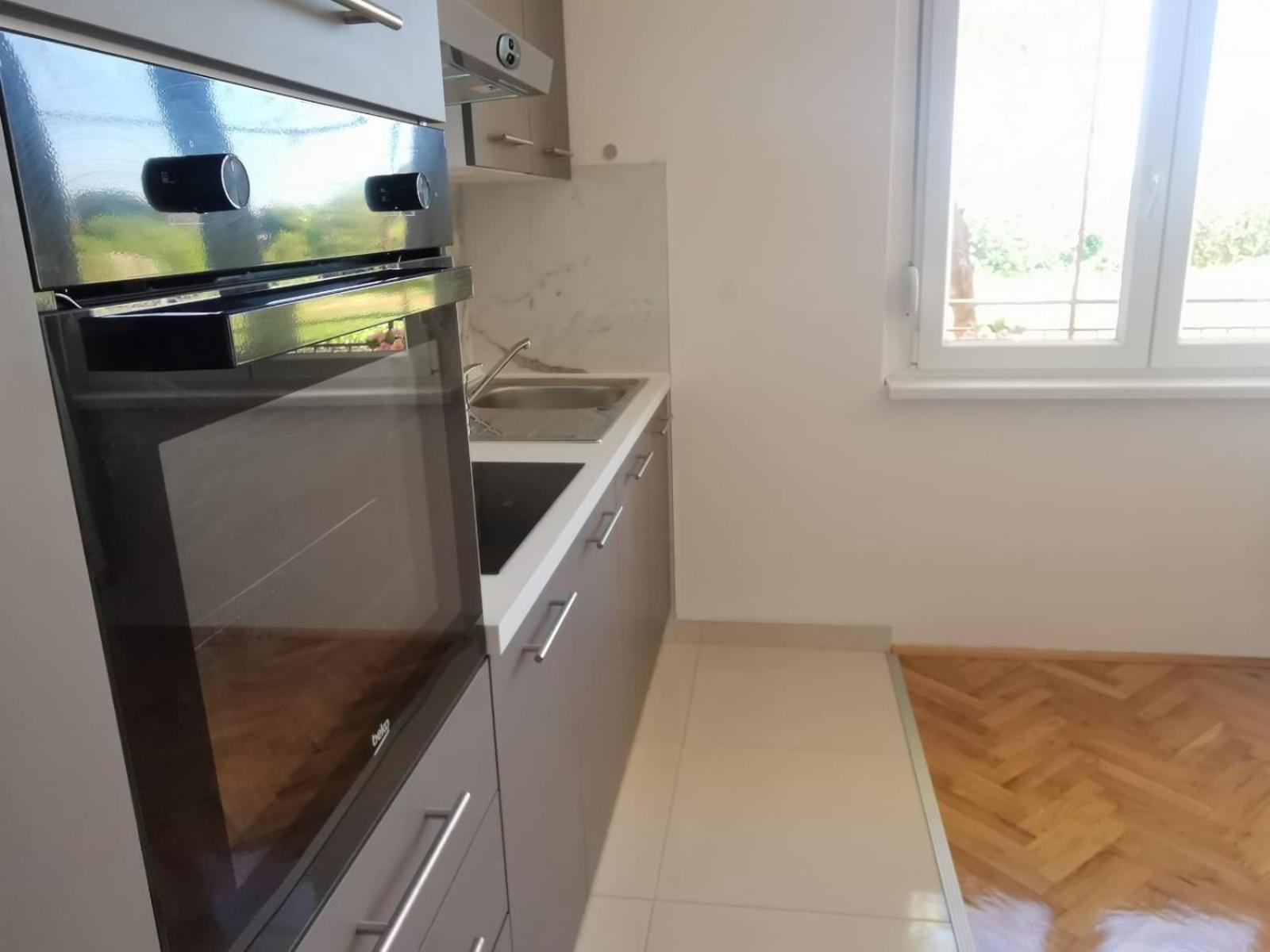 Apartments Mila Kastela Bilik gambar