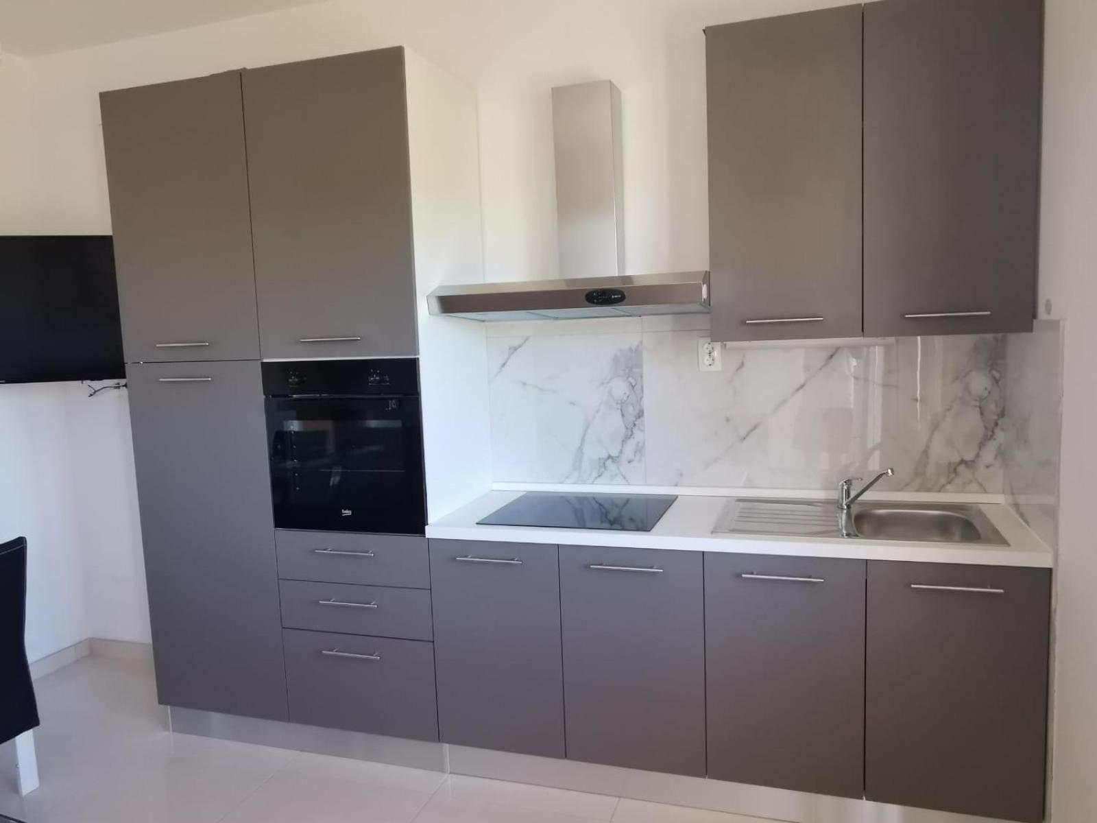 Apartments Mila Kastela Bilik gambar