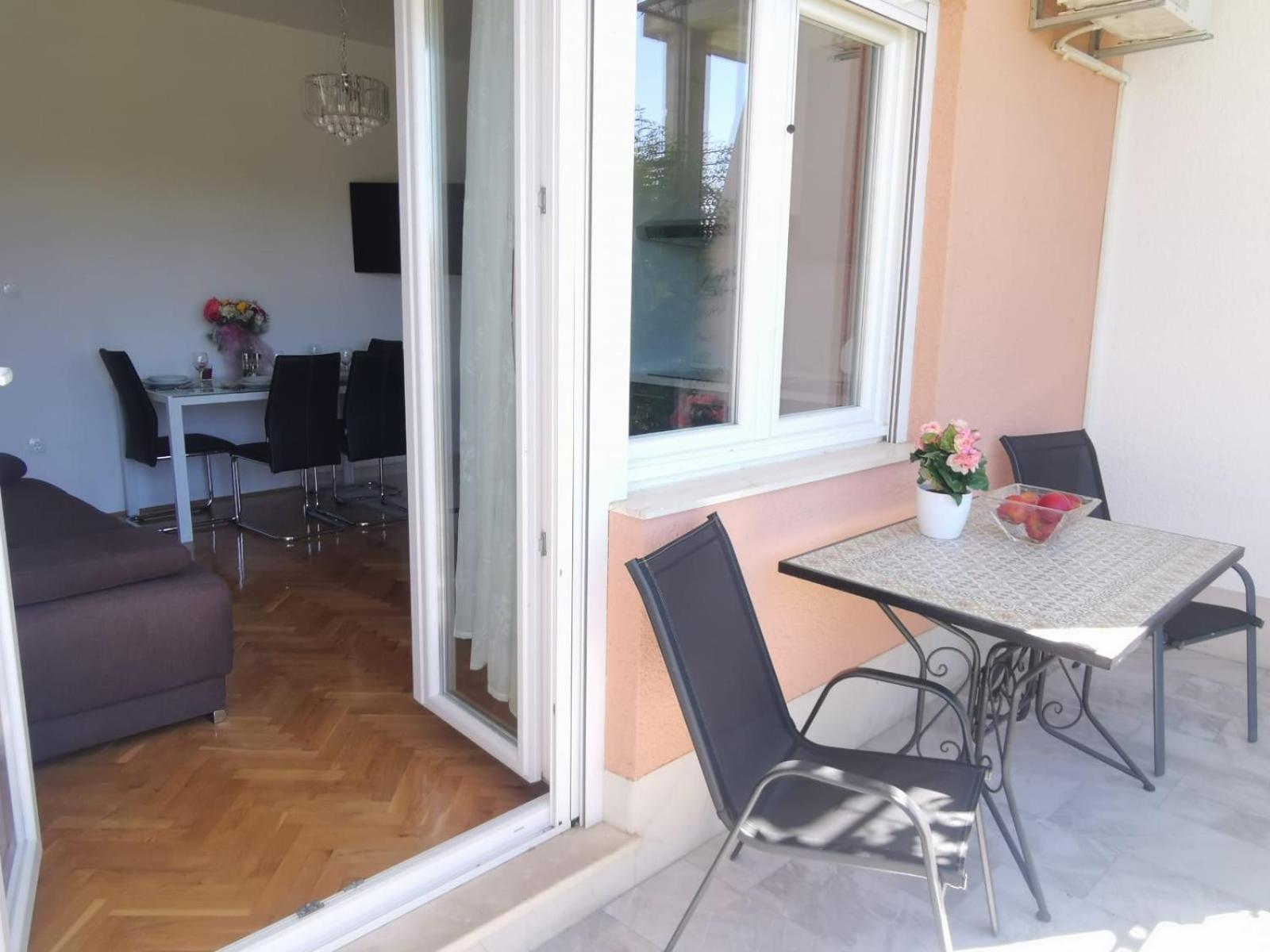 Apartments Mila Kastela Bilik gambar