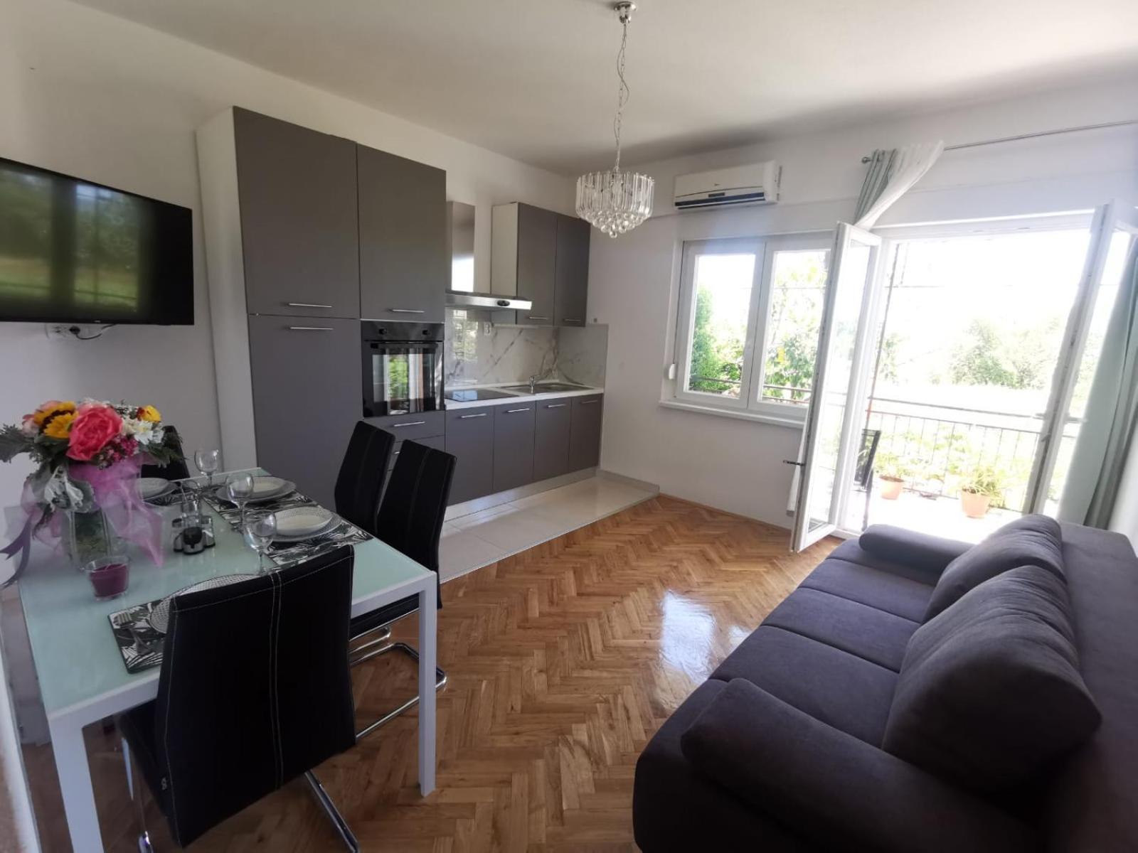 Apartments Mila Kastela Bilik gambar