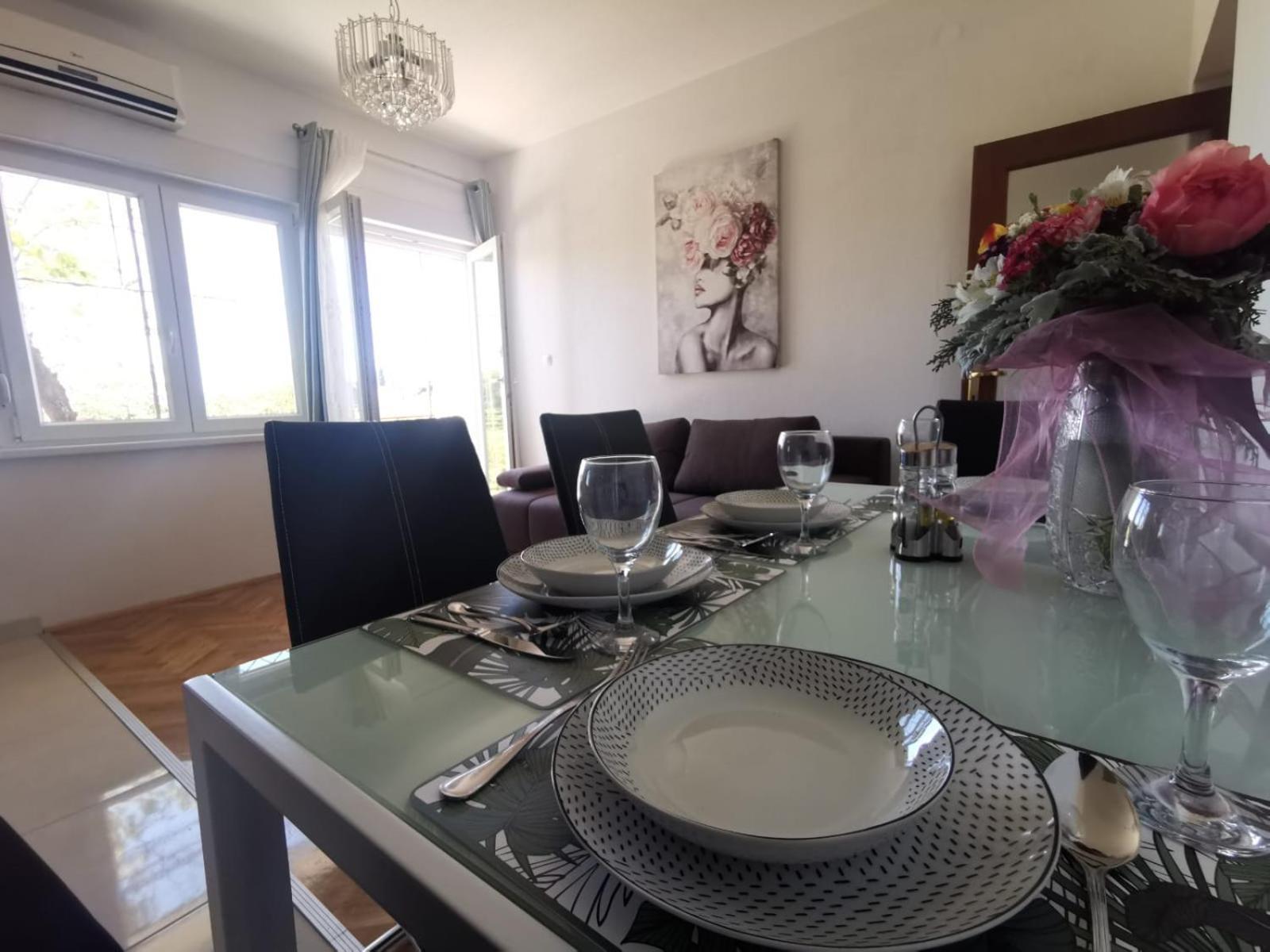 Apartments Mila Kastela Bilik gambar