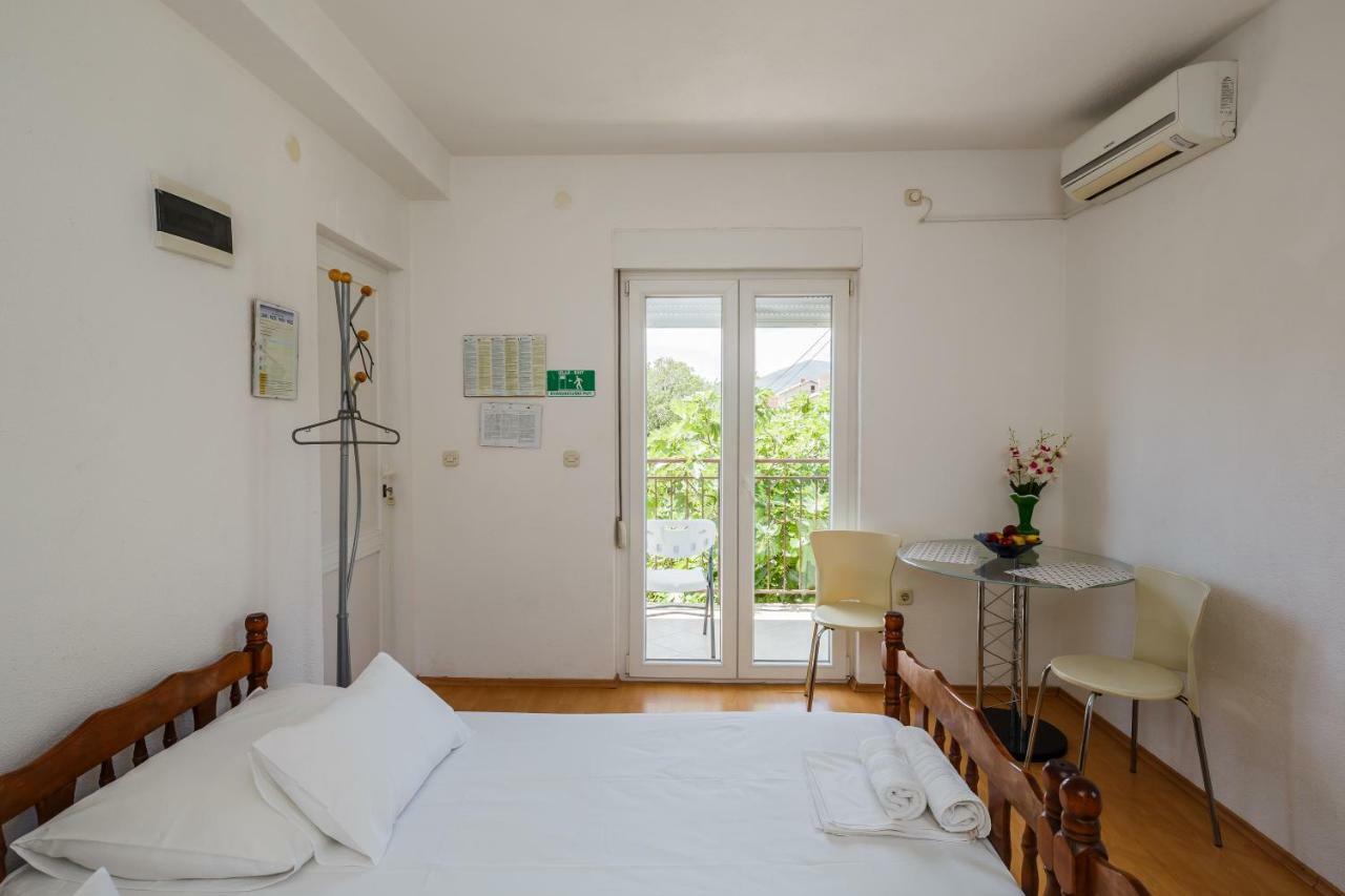Apartments Mila Kastela Luaran gambar