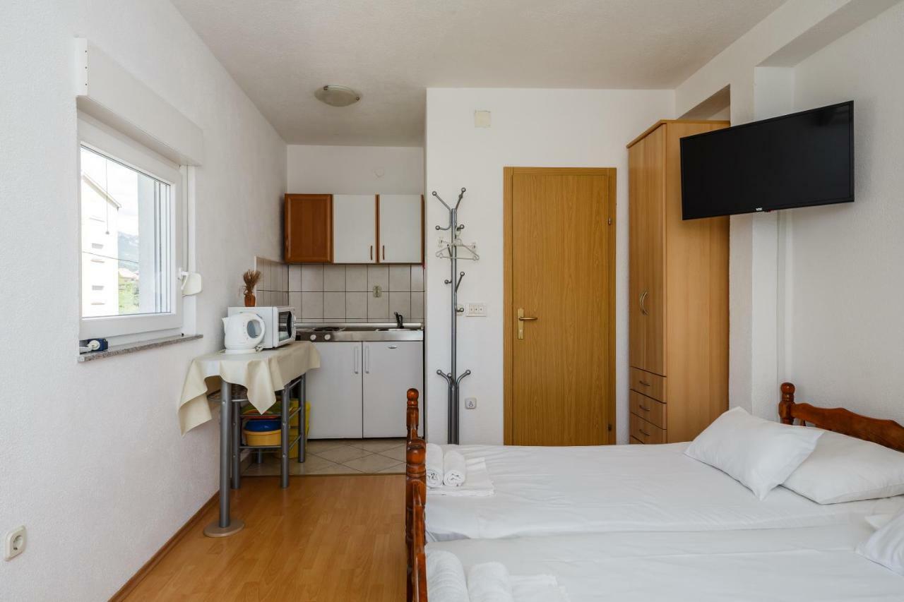 Apartments Mila Kastela Luaran gambar
