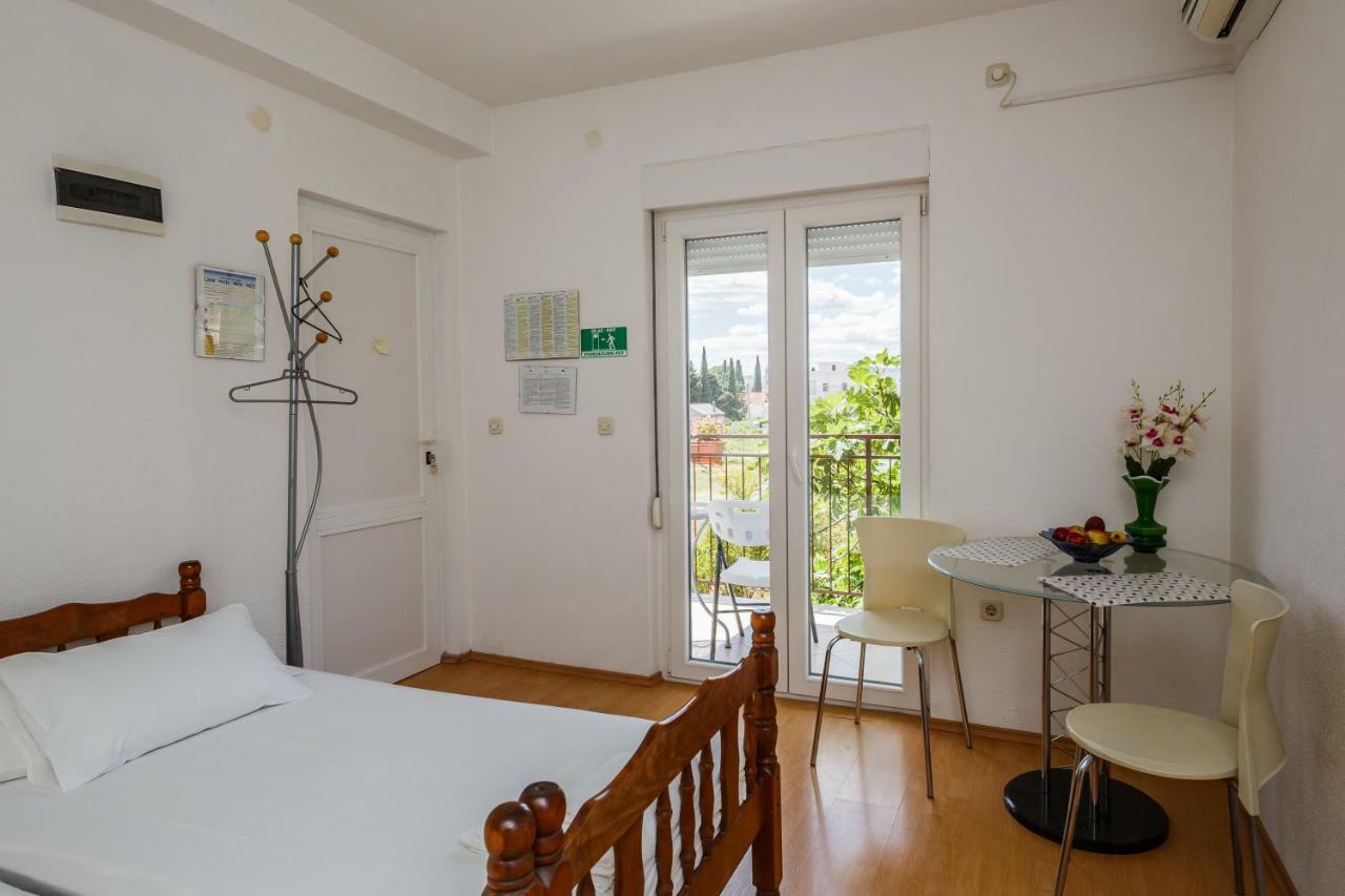 Apartments Mila Kastela Luaran gambar