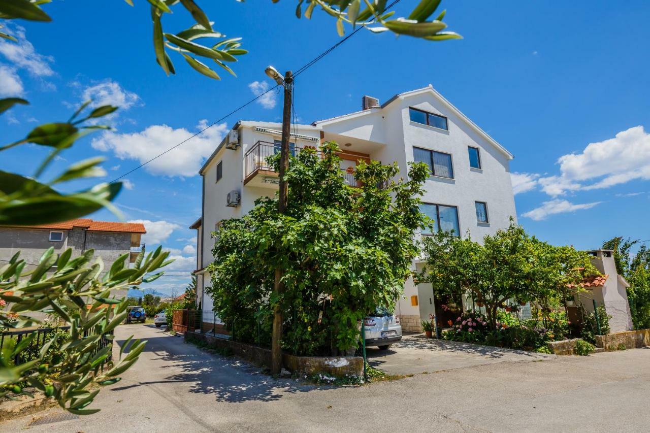 Apartments Mila Kastela Luaran gambar