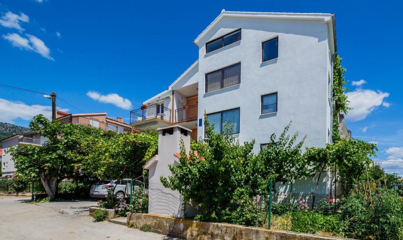 Apartments Mila Kastela Luaran gambar