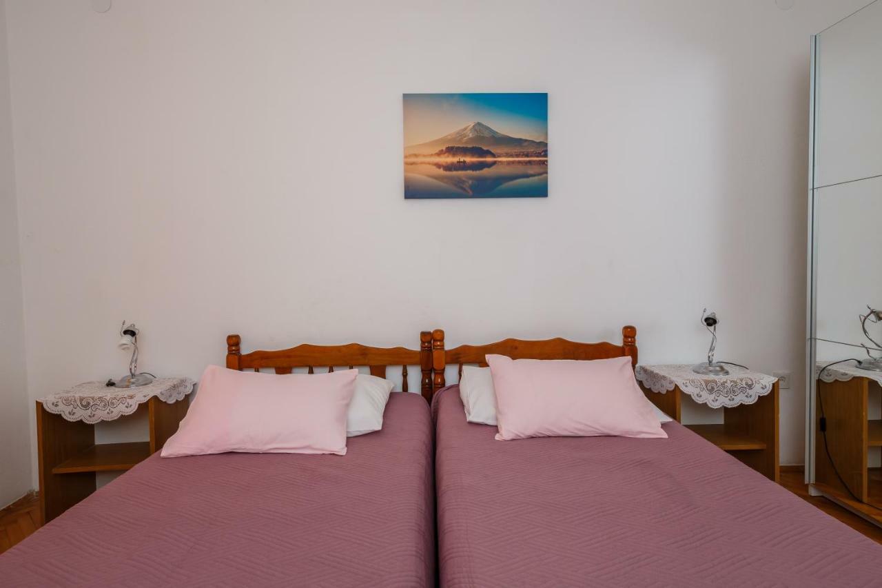 Apartments Mila Kastela Luaran gambar
