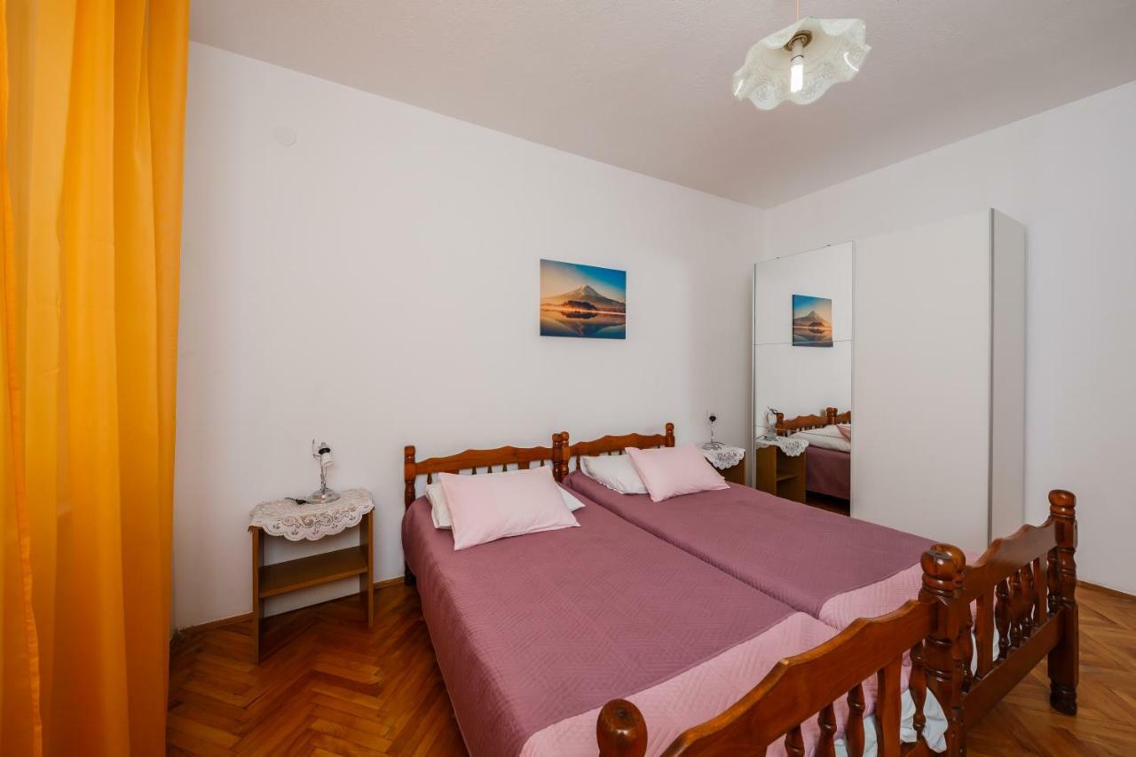 Apartments Mila Kastela Luaran gambar