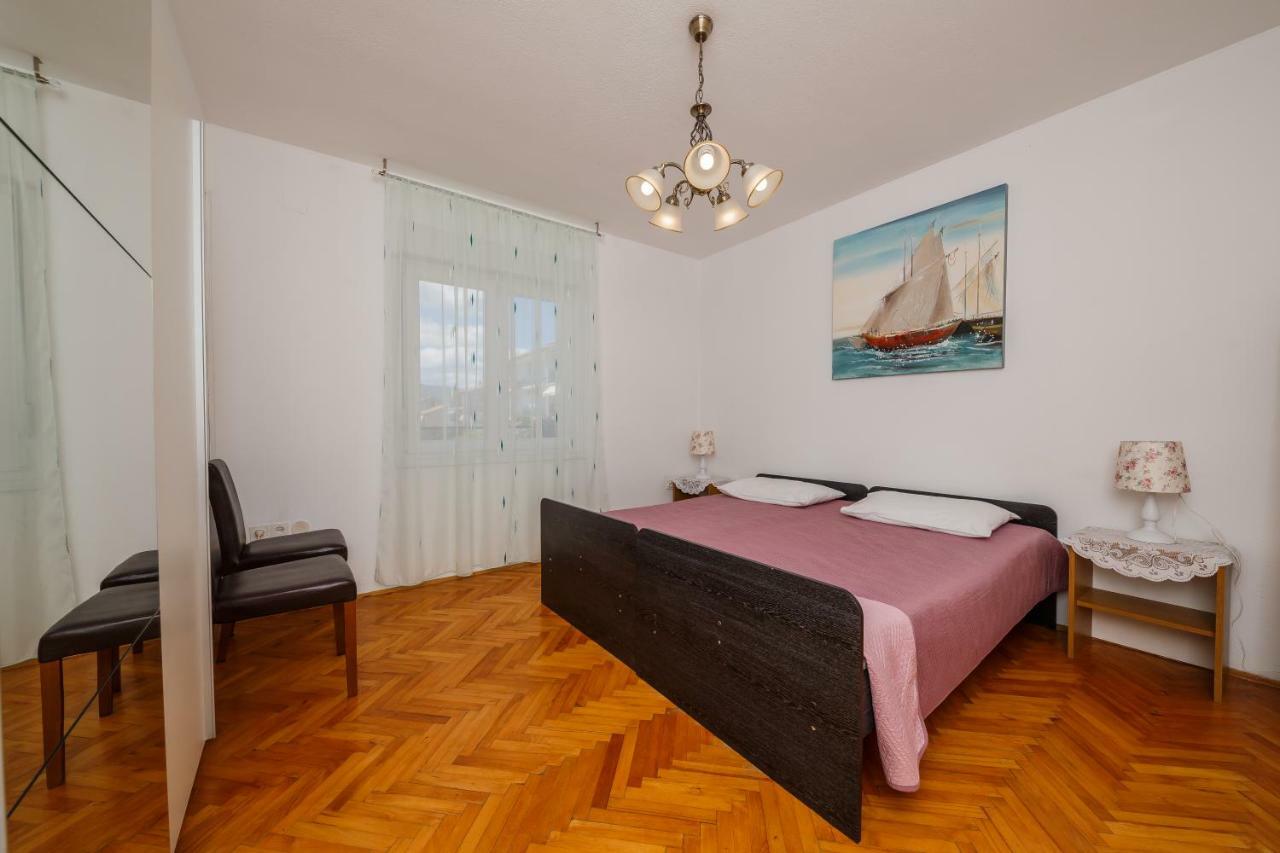 Apartments Mila Kastela Luaran gambar