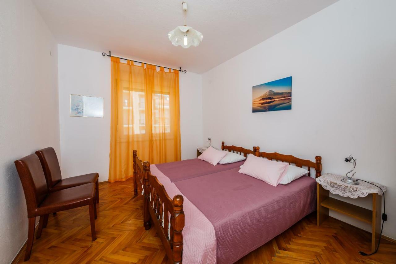 Apartments Mila Kastela Bilik gambar